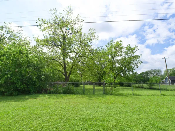 714 Potter St, Gainesville, TX 76240