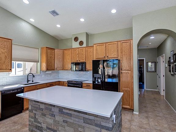 5th image of 5866 E 27th Pl