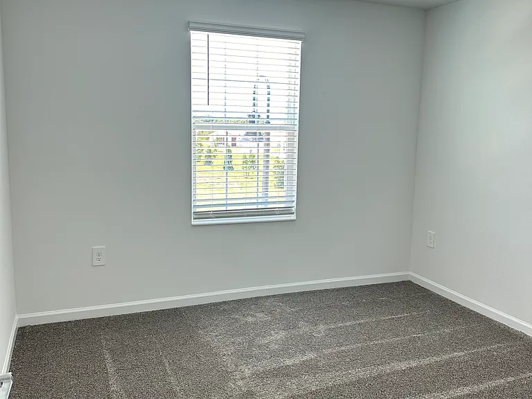 4039 Ambrose Ave — Photo 16