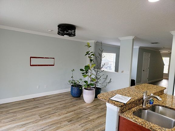 3rd image of 12756 Lexington Summit St