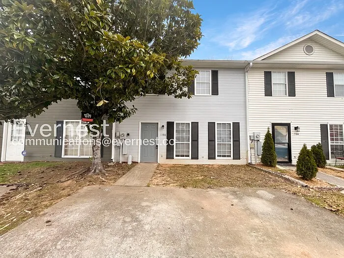 1588 King James Dr — Photo 2