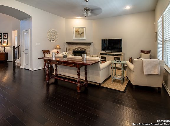 5th image of 30824 Schlather Ln