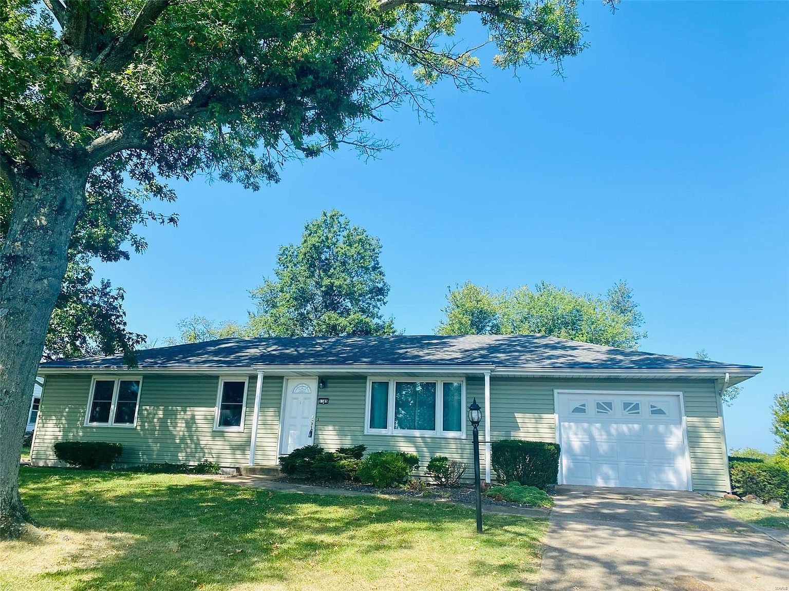 1305 Jefferson St, Washington, MO 63090 Zillow