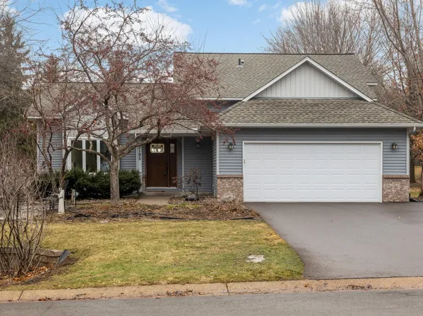 3195 Red Oak Dr, Eagan, MN 55121