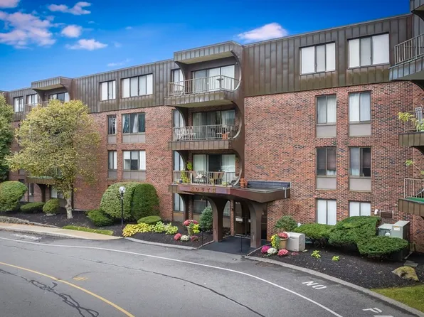 1002 Paradise Rd APT Phe, Swampscott, MA 01907