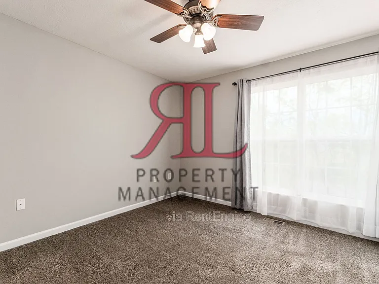 5807 Bridgehampton Dr — Photo 22