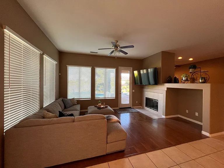 99 Shoreline Dr — Photo 3