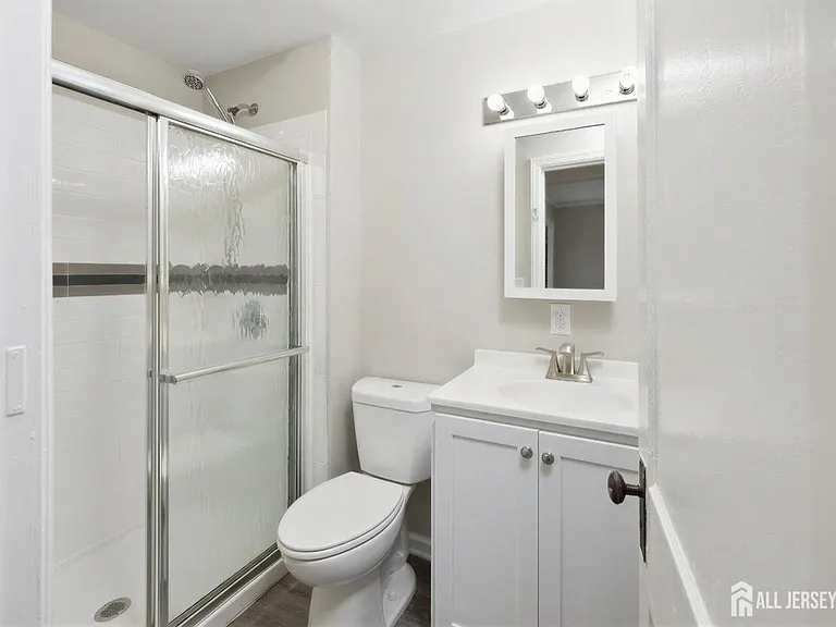 119 Vogel Pl — Photo 27