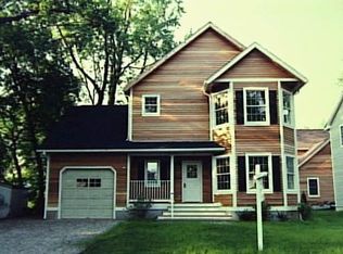 4 Blackstone Rd, Norwalk, CT 06855