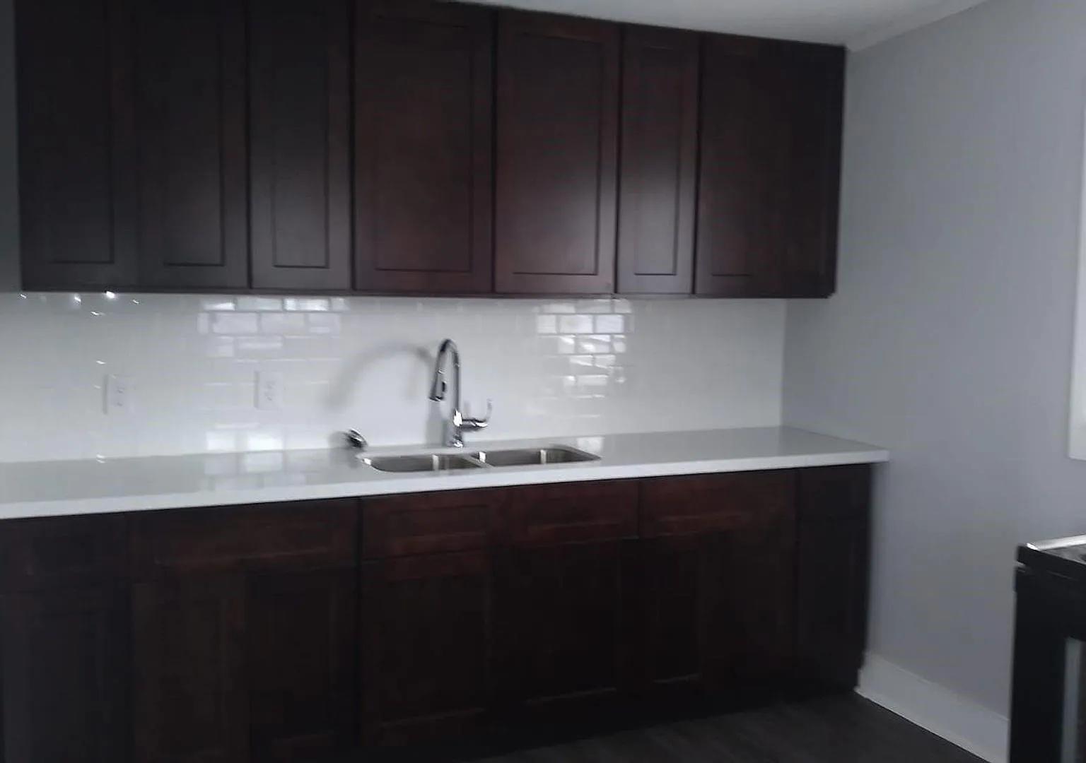 1 bed, 1.0 bath, 2436 sqft, $1,100 — Photo 4