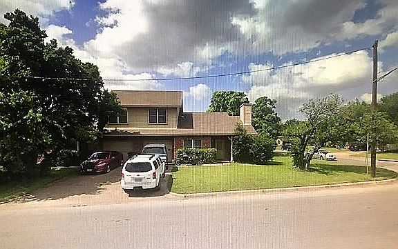 3rd image of 2300 Teakwood Dr