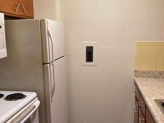 5th image of 5008 Ingersoll Ave #3A
