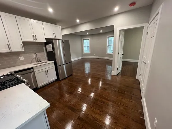 25 Pleasant St #2, Dorchester, MA 02125