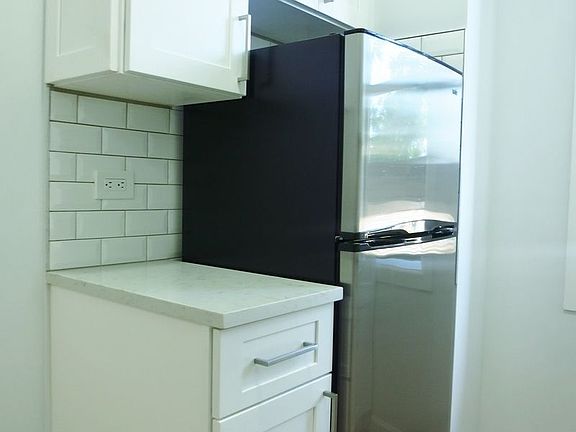 3rd image of 542 E 79th St APT 1P