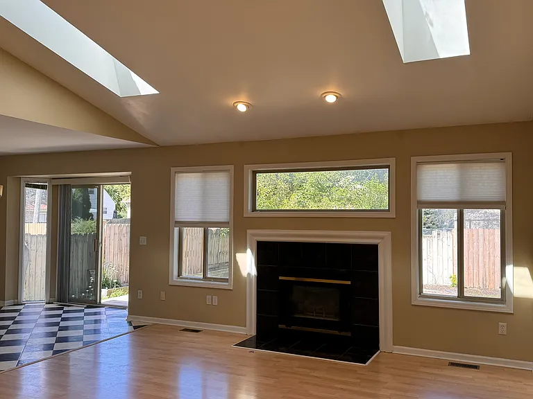 215 Cherry Dr — Photo 6