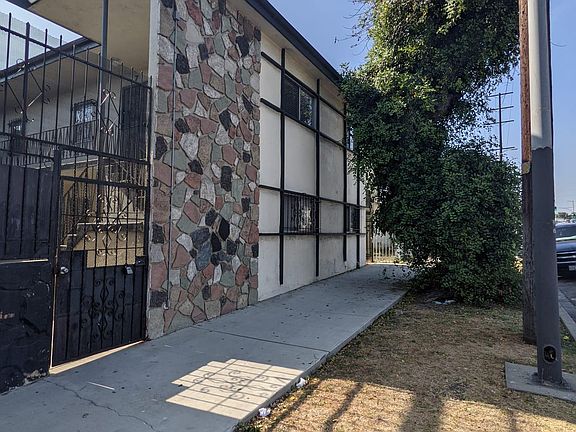 2nd image of 9450 S Western Ave APT 3