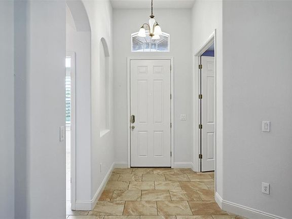 4th image of 16104 Ivy Lake Dr