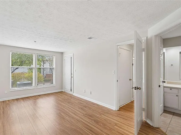 1465 Keys Crossing Dr NE — Photo 17
