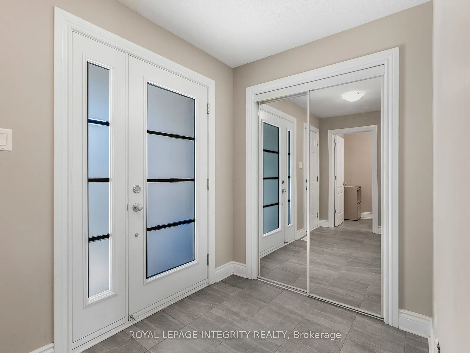 3 bed, $2,495 — Photo 3