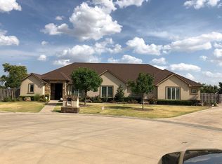 12401 SW Pecan Lakes Cir, Lawton, OK 73505