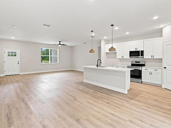5th image of 41325 Royal Trails Rd