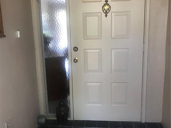2nd image of 13142 Hampshire Ct