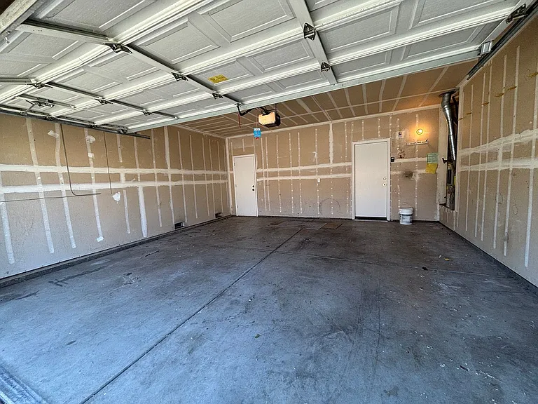 4909 Felicia Way — Photo 18