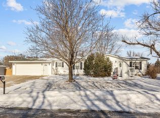 901 Sellards Dr, Dassel, MN 55325