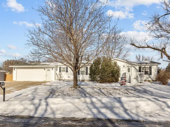 901 Sellards Dr, Dassel, MN 55325
