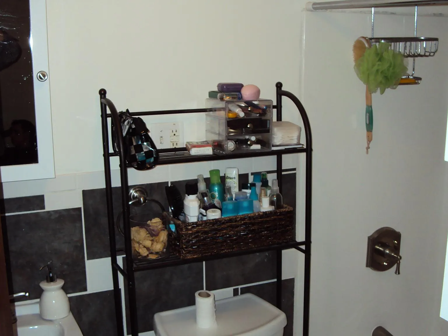 2 bed, 950 sqft, $3,000 — Photo 4