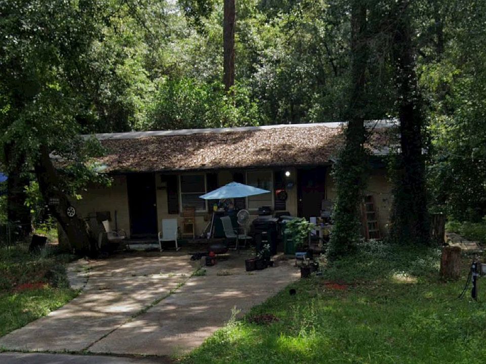 1st image of 5419 Isabelle Dr APT B