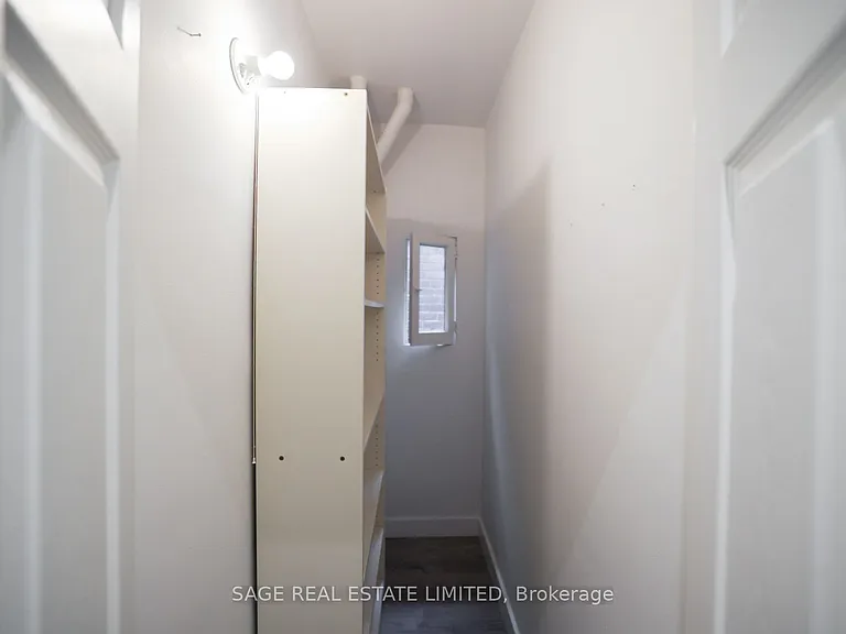 8 Brookmount Rd #2 — Photo 16