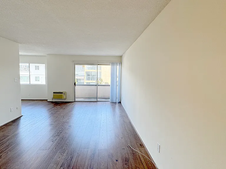 701 S. St Andrews — Photo 8