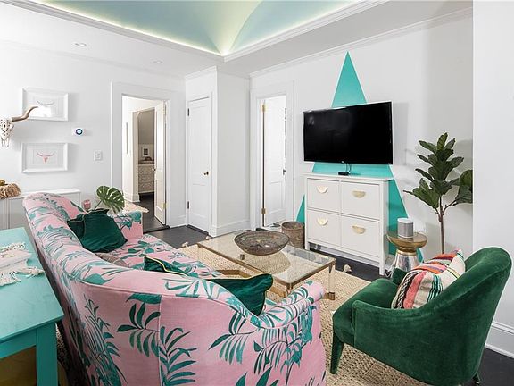 4th image of 426 9th St NE #2
