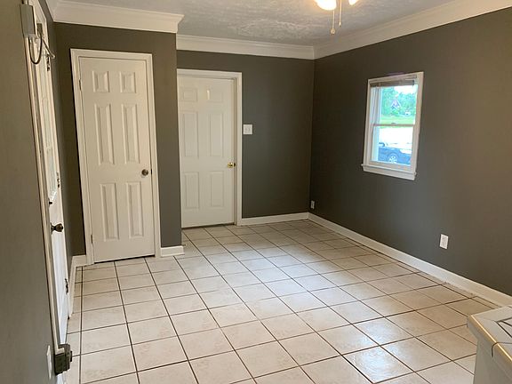5th image of 41 E Shirley Ave #41