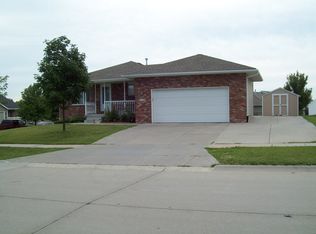 7130 N 16th St, Lincoln, NE 68521