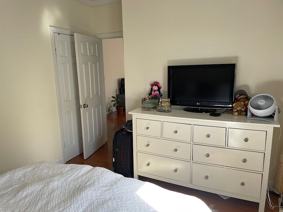 1st image of 3930 214th Pl APT 8A