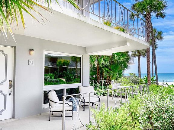 2nd image of 1851 Gulf Shore BLVD N #4