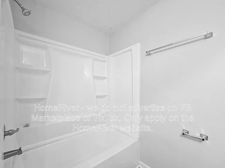 1957 Phillips Lake Blf — Photo 20