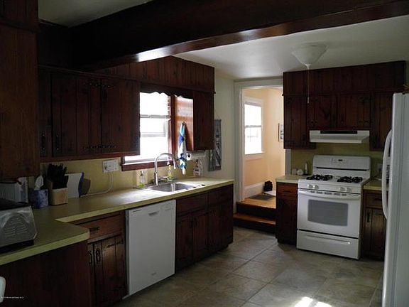 3rd image of 311 Baltimore Blvd