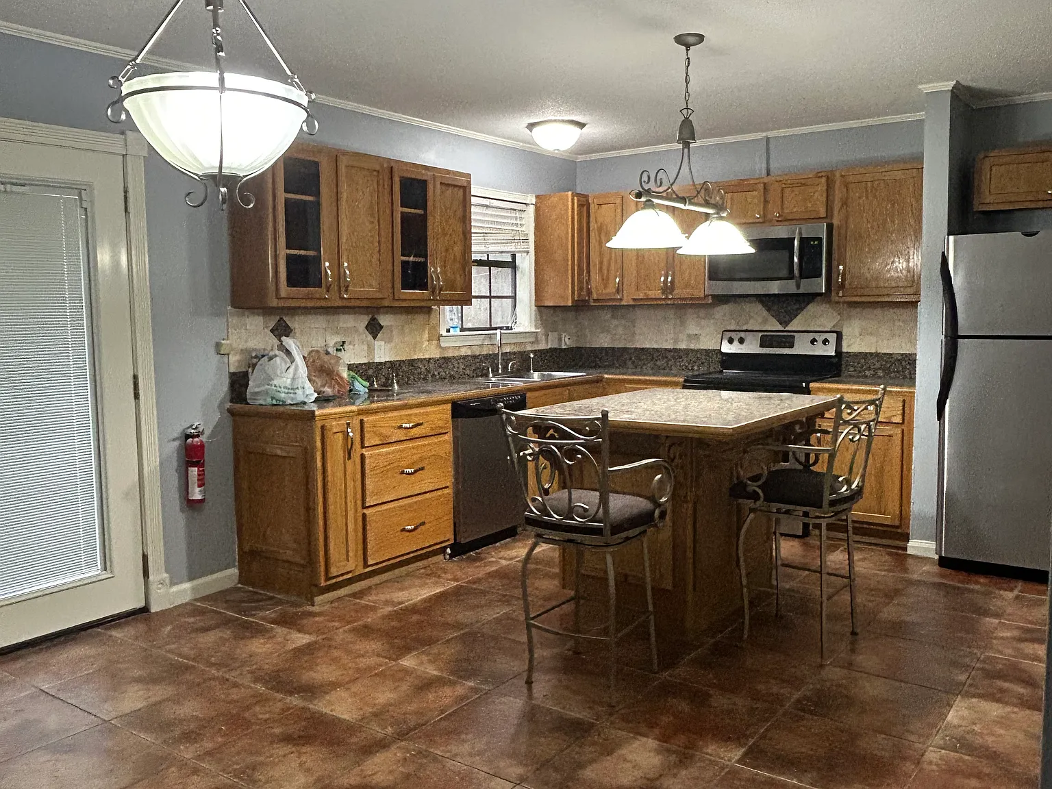 2 bed, 2.5 bath, 1313 sqft, $1,000 — Photo 4
