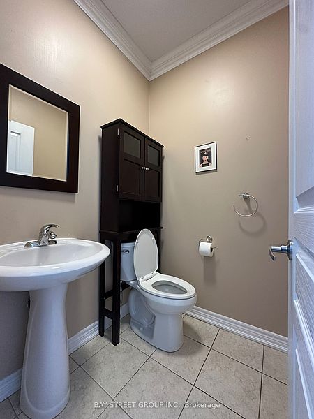 Richmond Hill Townhouse for rent - 4 Bedrooms — photo 24