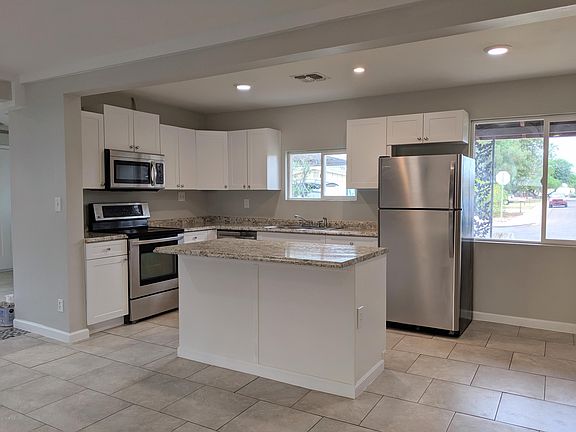 3rd image of 1425 N Kadota Ave