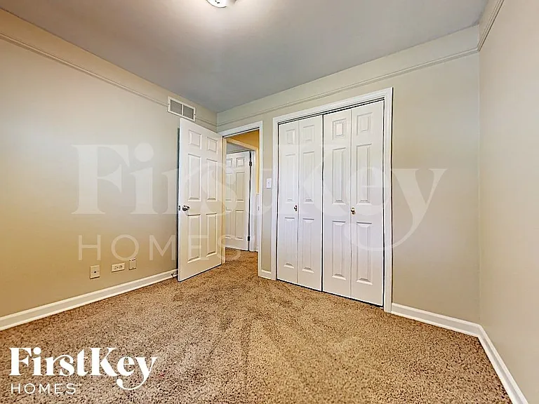 28W608 Bolles Ave — Photo 12