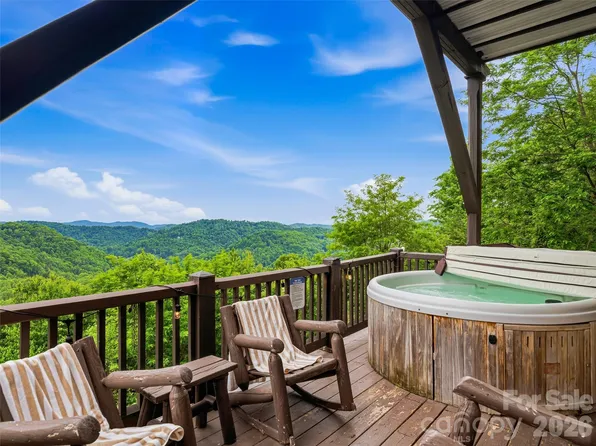 95 Breakaway Trl S, Mars Hill, NC 28754