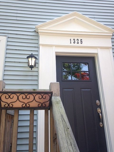 1st image of 1325 W Barry Ave APT Garden