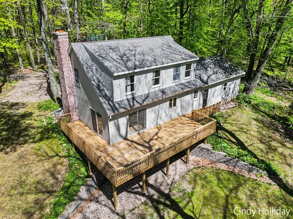 7550 Woodsy End St, Middleville, MI 49333
