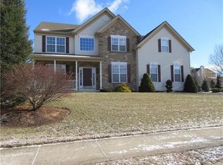 350 Palmetto Dr, Easton, PA 18045