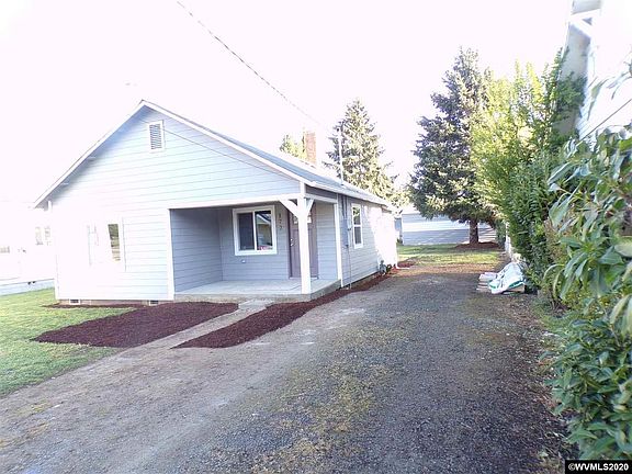2nd image of 172 SW Birch St