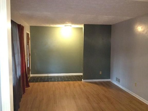 3rd image of 2667 Sterling Acres Dr